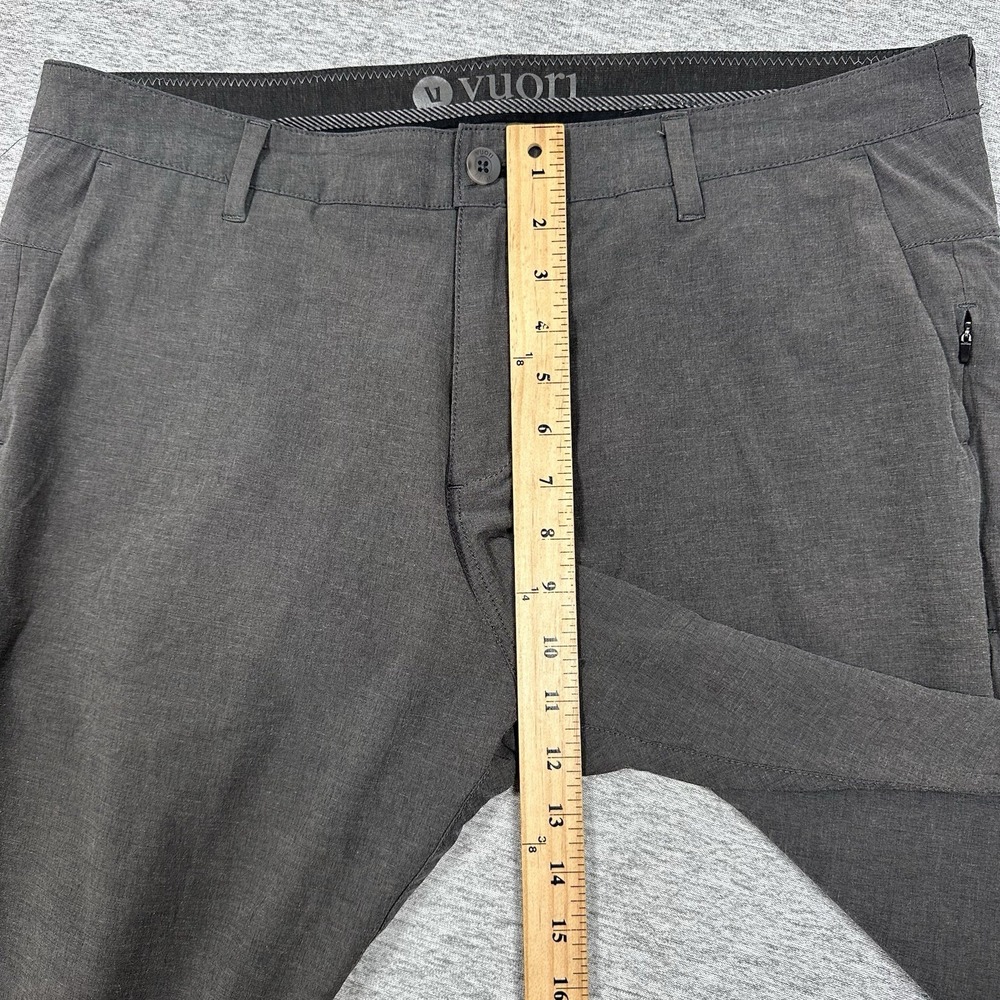 Vuori Pants Mens 36x30 Gray Aim Performance Stretch Travel City Golf Chino - Picture 4 of 8